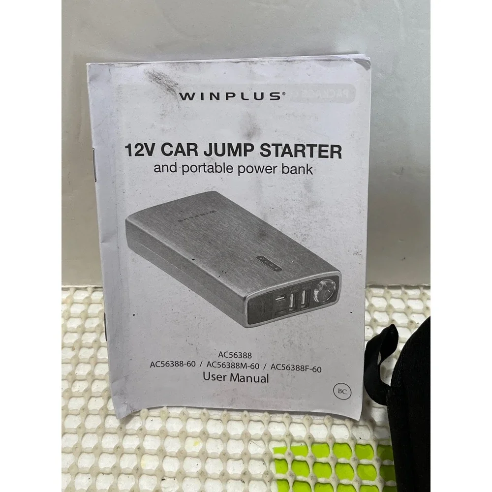 Winplus AC56388 12V Car Jump Starter and Portable Power Bank Gray Working